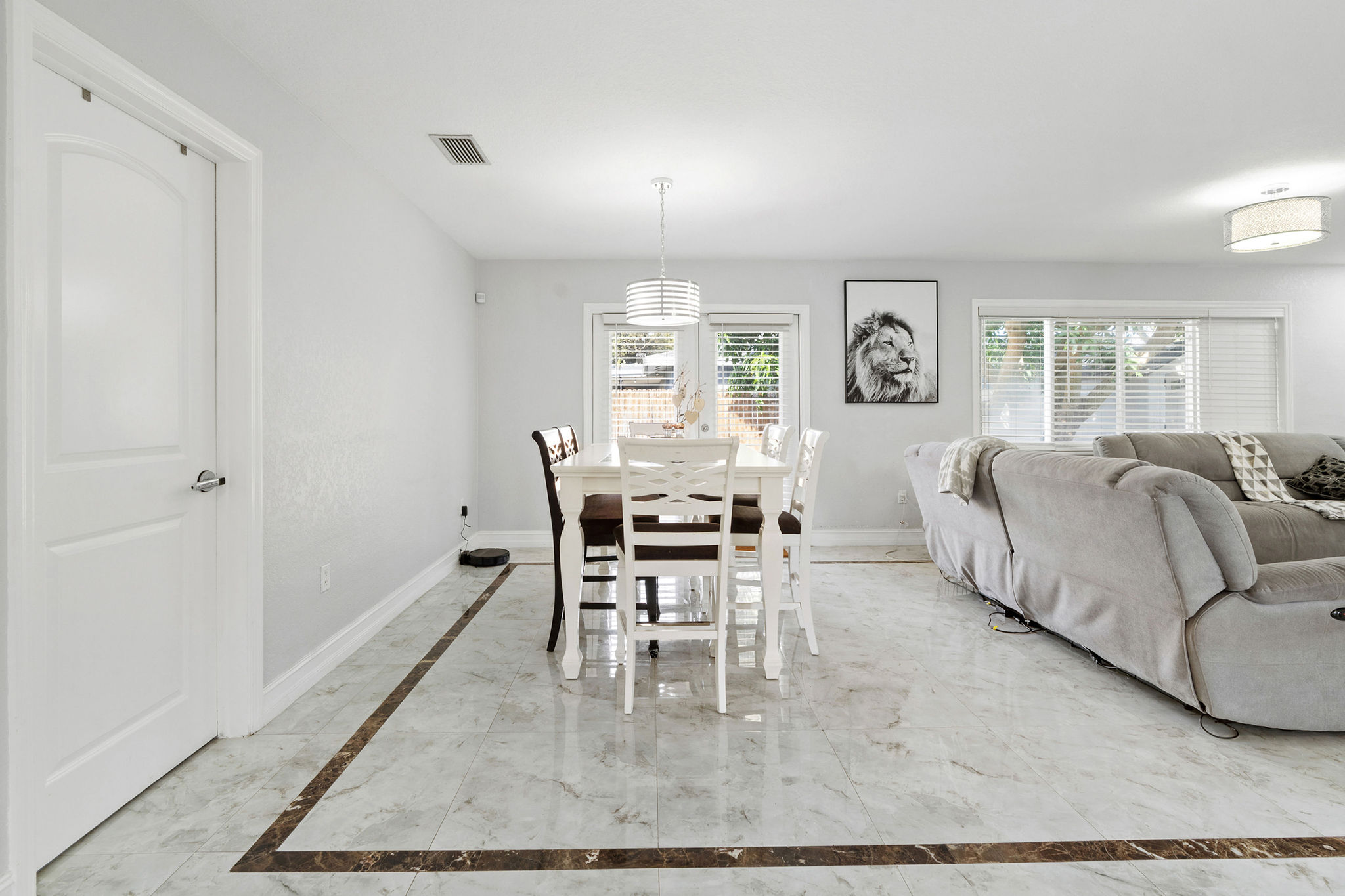 Largo, Florida, 33771, United States, 4 Bedrooms Bedrooms, ,2 BathroomsBathrooms,Residential,For Sale,2005183