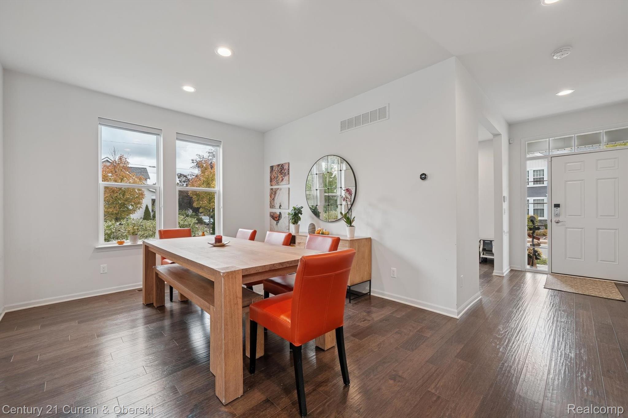 Ferndale, Michigan, 48220, United States, 3 Bedrooms Bedrooms, ,3 BathroomsBathrooms,Residential,For Sale,1984138