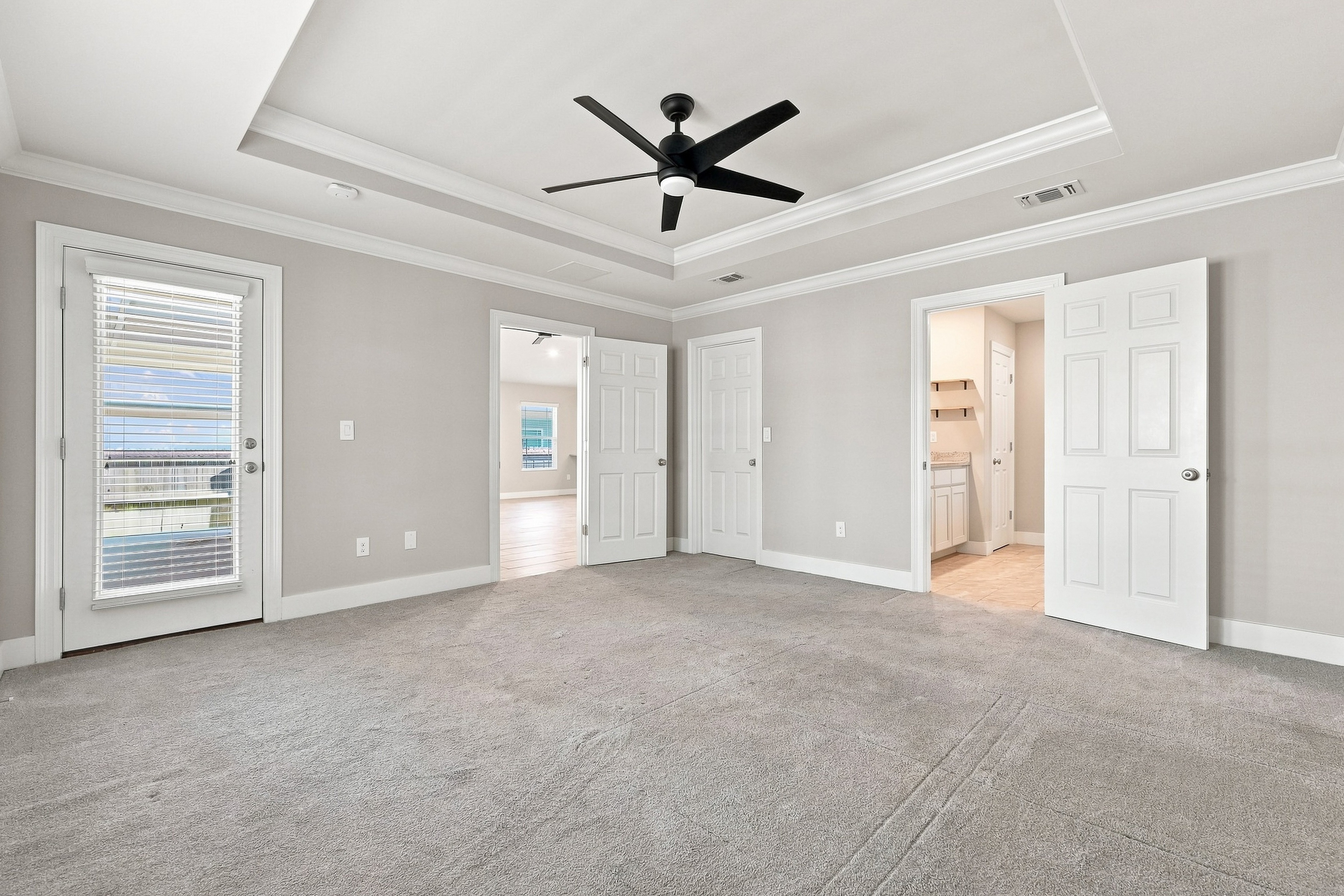  Newer Construction With Rear Yard Near Navarre Beach - 物件實景