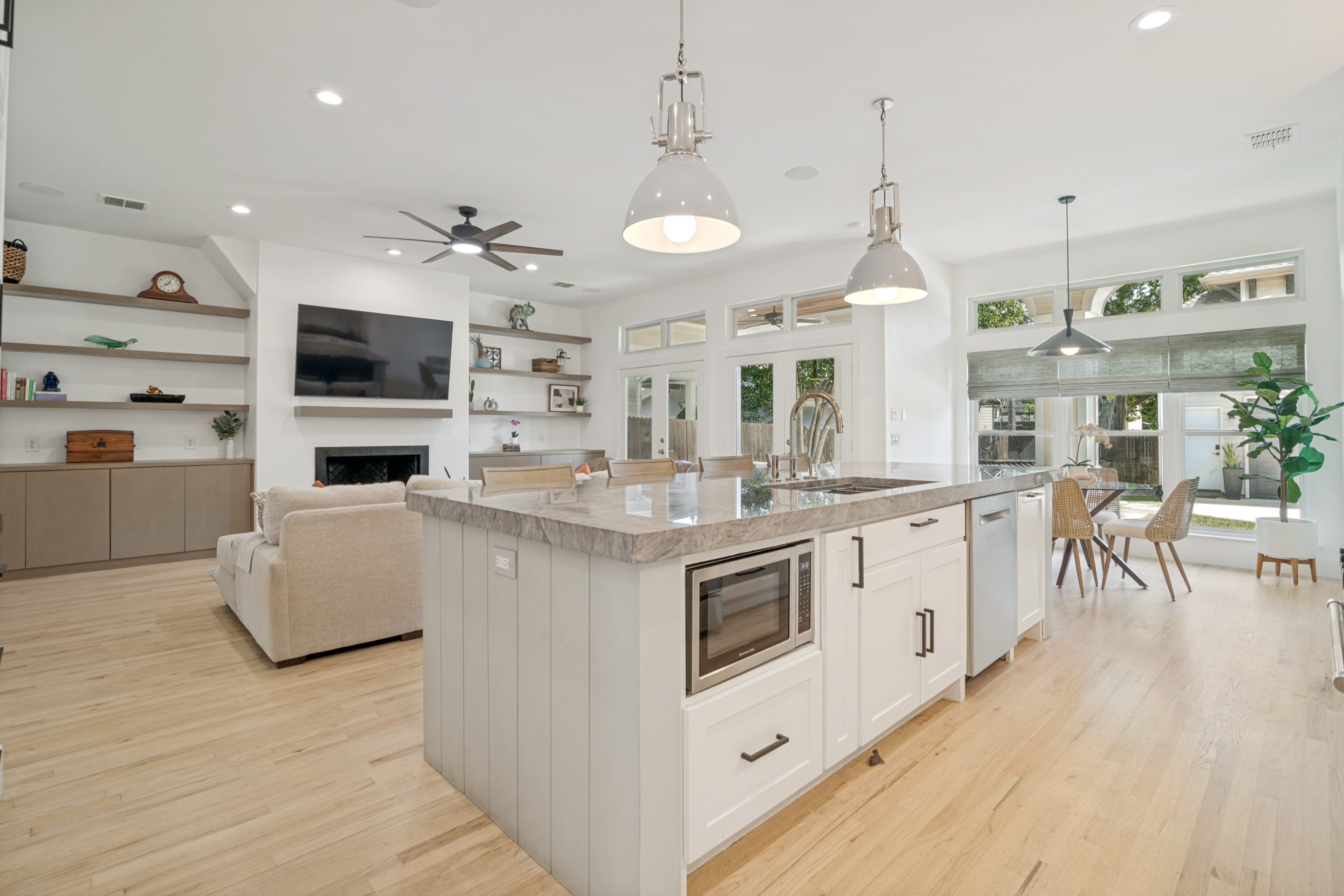  Modern Craftsman in One of Dallas