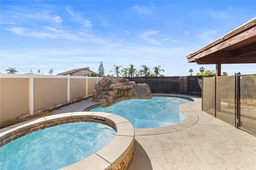 San Bernardino, California, 92407, United States, 5 Bedrooms Bedrooms, ,3 BathroomsBathrooms,Residential,For Sale,1985763