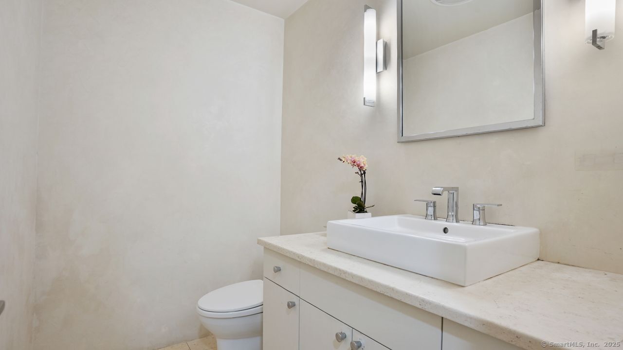 Westport, Connecticut, 06880, United States, 4 Bedrooms Bedrooms, ,4 BathroomsBathrooms,Residential,For Sale,1991642