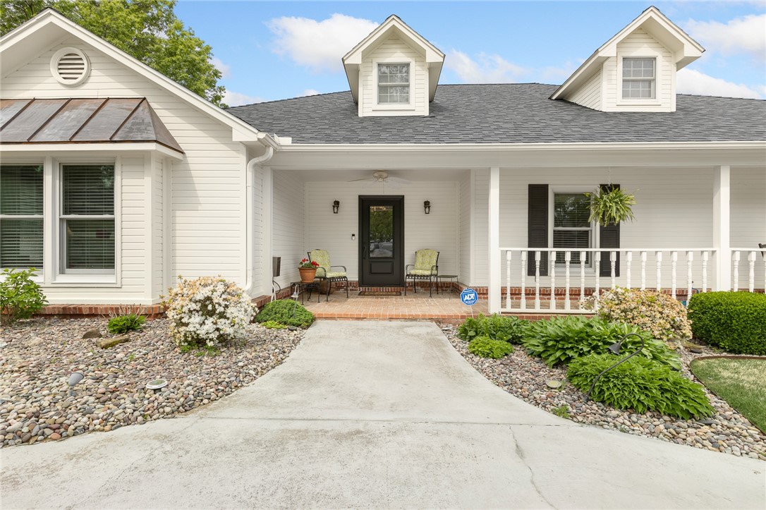 Springdale, Arkansas, 72764, United States, 4 Bedrooms Bedrooms, ,3 BathroomsBathrooms,Residential,For Sale,1804619