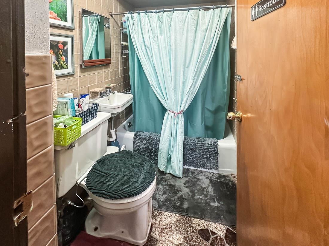 Jersey City, New Jersey, 07306, United States, 4 Bedrooms Bedrooms, ,3 BathroomsBathrooms,Residential,For Sale,1859473