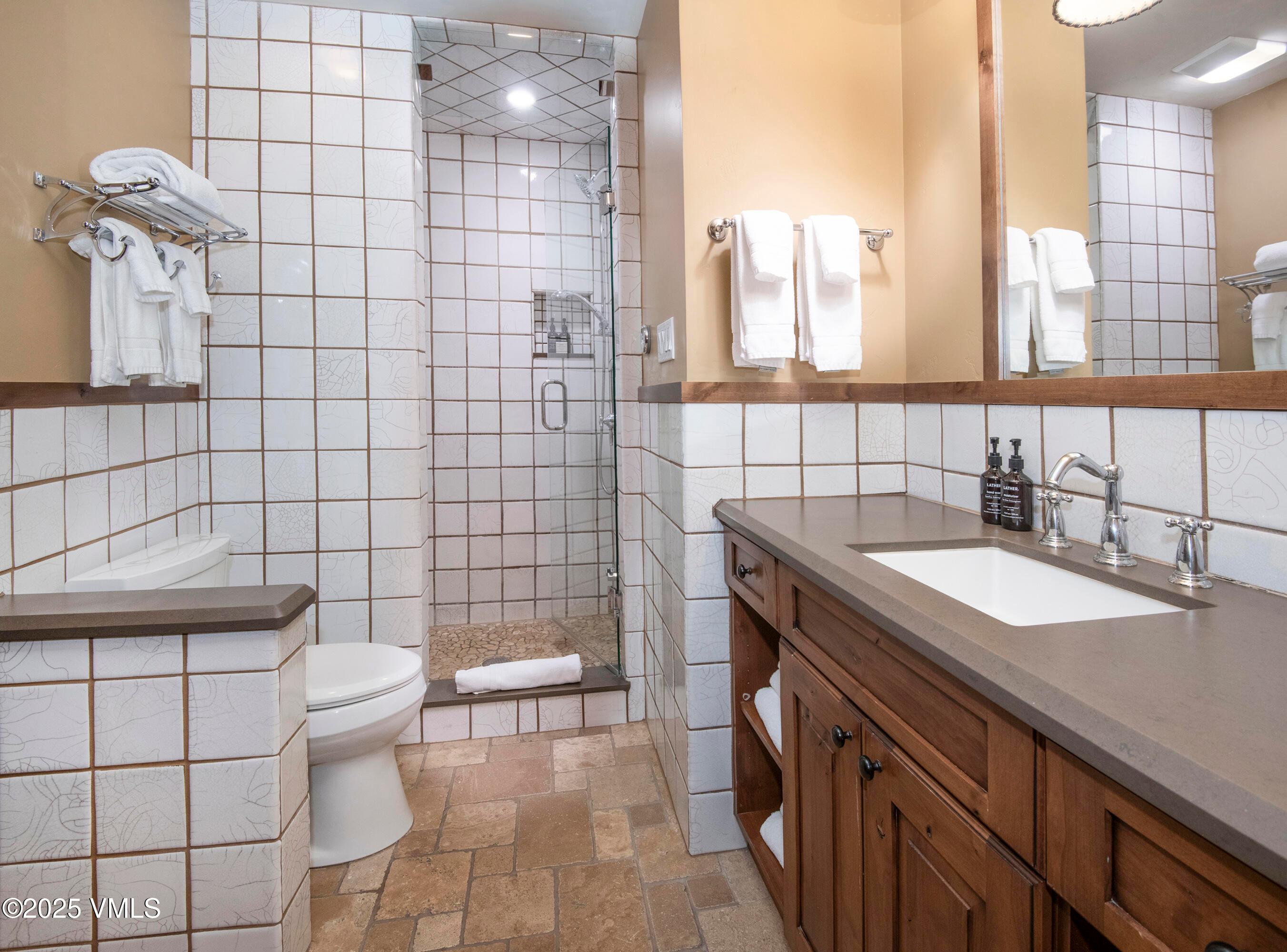 Vail, Colorado, 81657, United States, 2 Bedrooms Bedrooms, ,2 BathroomsBathrooms,Residential,For Sale,1849878