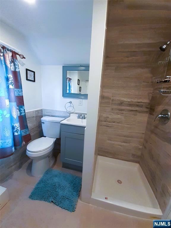 Paterson, New Jersey, 07504, United States, 5 Bedrooms Bedrooms, ,5 BathroomsBathrooms,Residential,For Sale,1837815