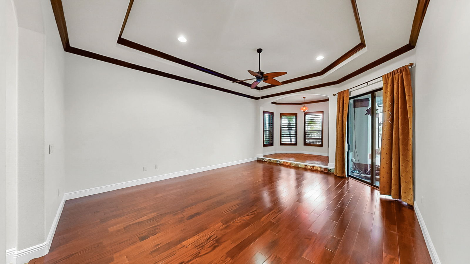 Apollo Beach, Florida, 33572, United States, 4 Bedrooms Bedrooms, ,5 BathroomsBathrooms,Residential,For Sale,1983999