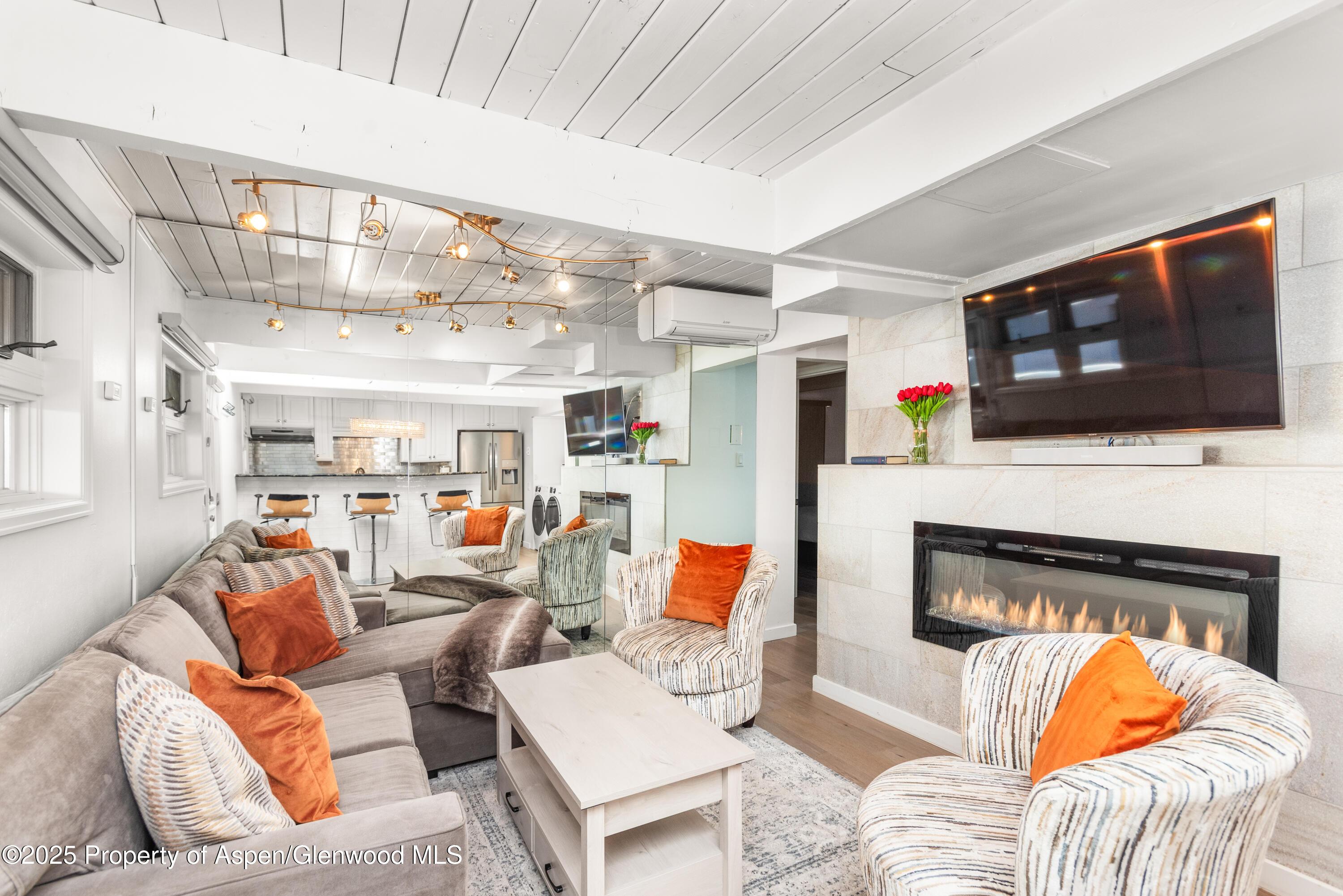 Aspen, Colorado, 81611, United States, 2 Bedrooms Bedrooms, ,1 BathroomBathrooms,Residential,For Sale,1826750