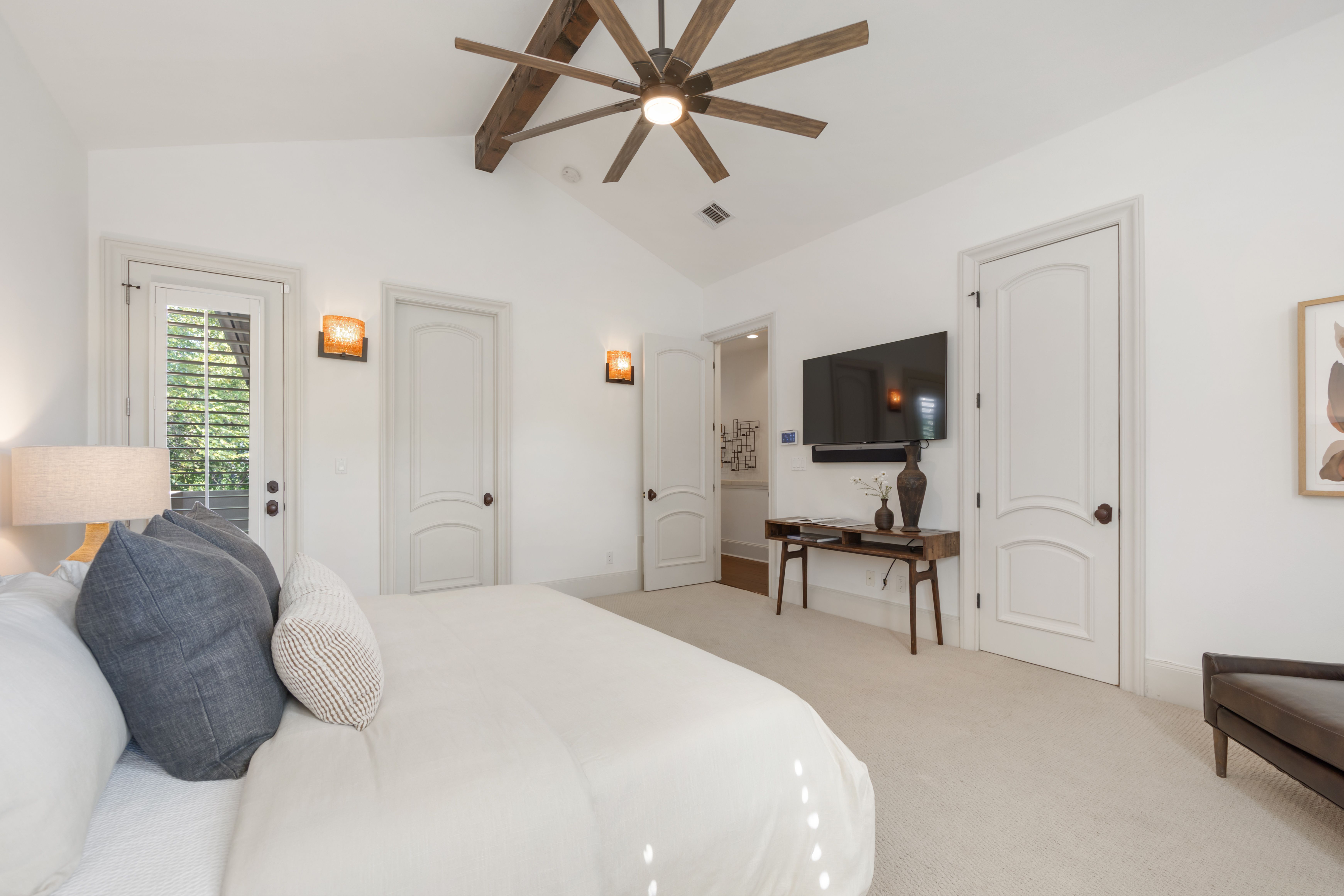  Refined Barton Hills Living  Private Garage  Exceptional 78704 Location - 物件實景