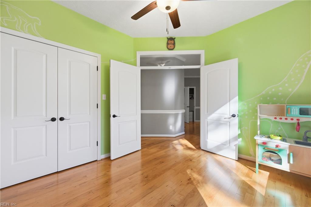 Yorktown, Virginia, 23693, United States, 6 Bedrooms Bedrooms, ,3 BathroomsBathrooms,Residential,For Sale,1988039