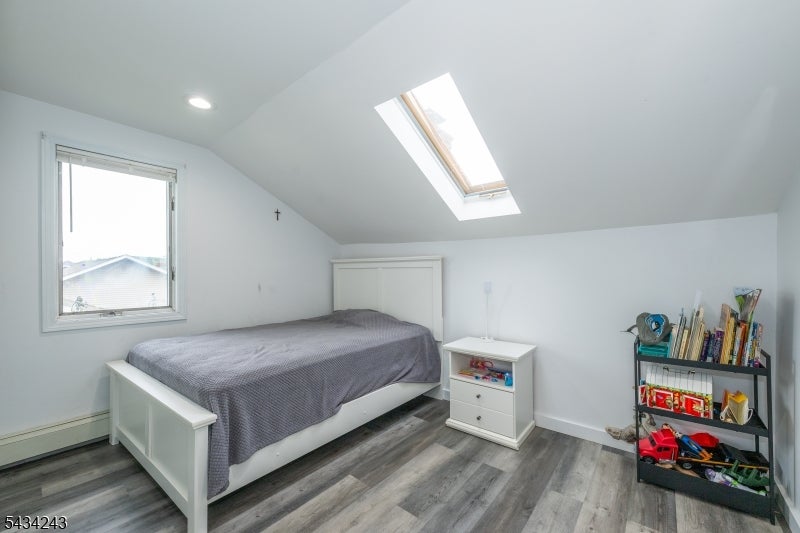 Wanaque Boro, New Jersey, 07420, United States, 4 Bedrooms Bedrooms, ,2 BathroomsBathrooms,Residential,For Sale,2049267