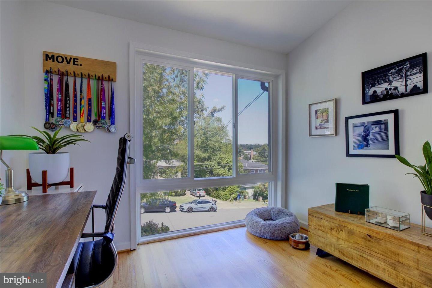 Arlington, Virginia, 22204, United States, 2 Bedrooms Bedrooms, ,1 BathroomBathrooms,Residential,For Sale,1951010