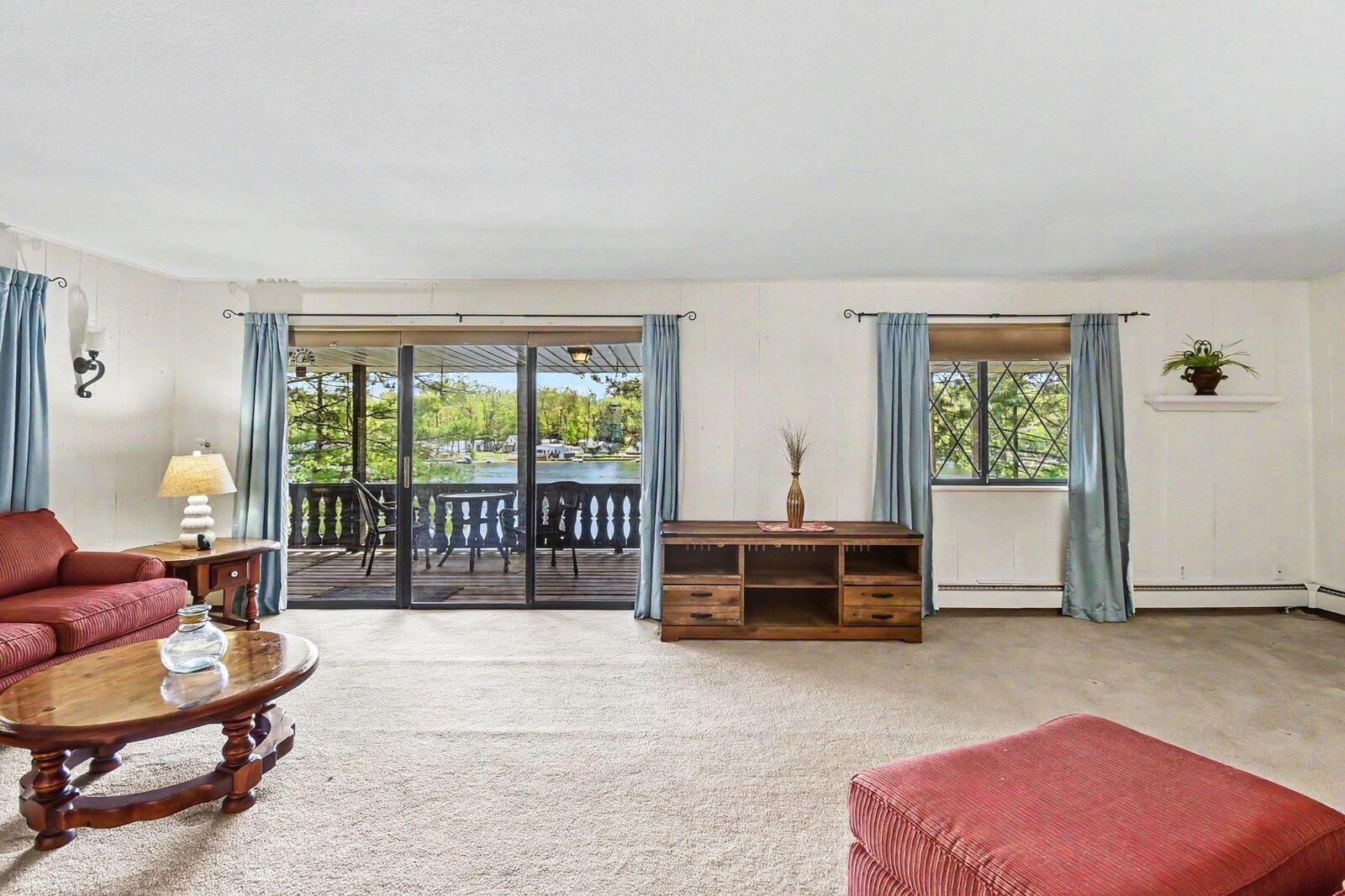 Harrison, Michigan, 48625, United States, 4 Bedrooms Bedrooms, ,2 BathroomsBathrooms,Residential,For Sale,2048024