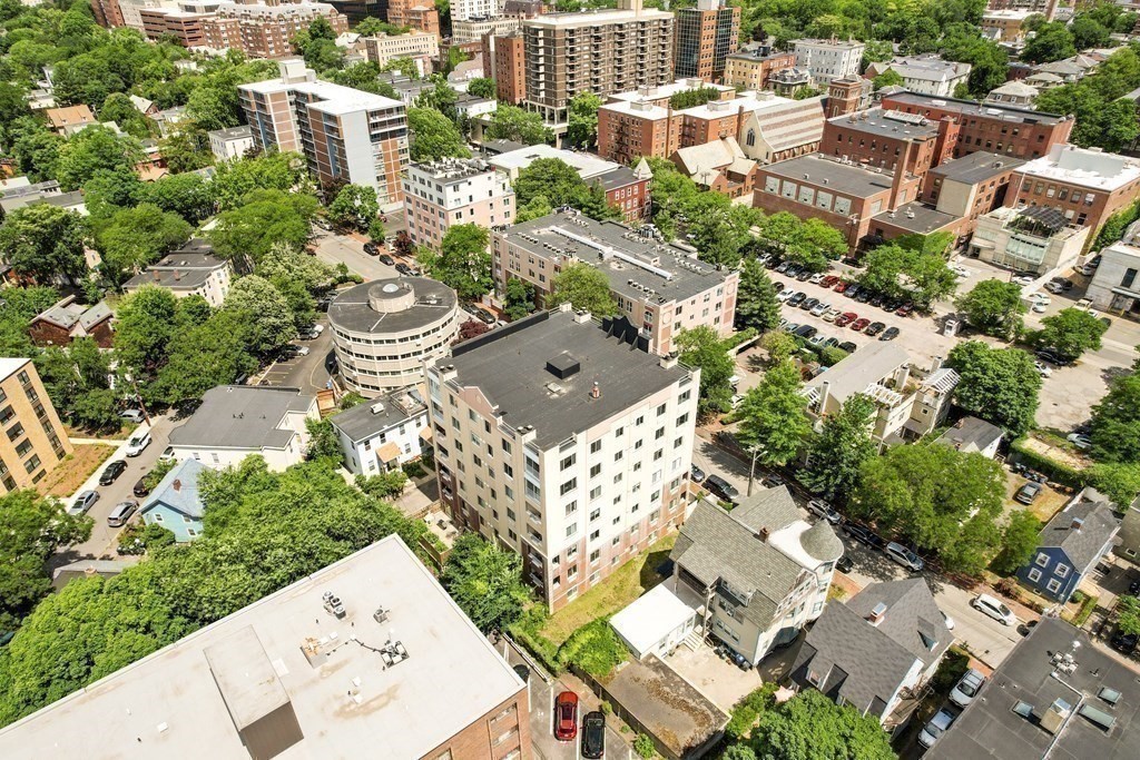 Cambridge, Massachusetts, 02139, United States, 2 Bedrooms Bedrooms, ,2 BathroomsBathrooms,Residential,For Sale,1939557