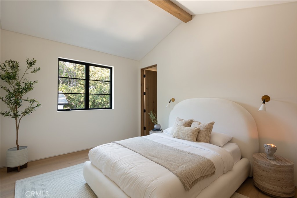 Sherman Oaks, California, 91423, United States, 6 Bedrooms Bedrooms, ,7 BathroomsBathrooms,Residential,For Sale,1990929