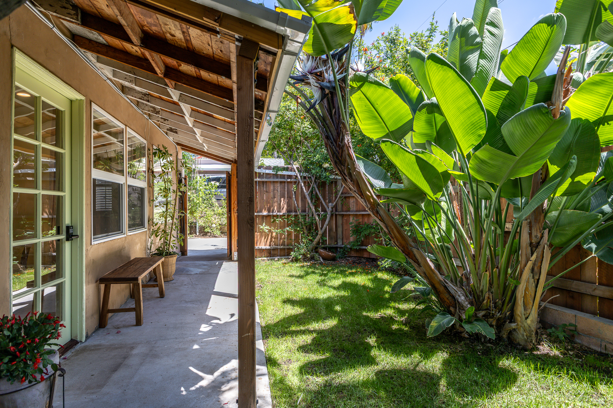  927 Pine Grove Ave - 物件實景