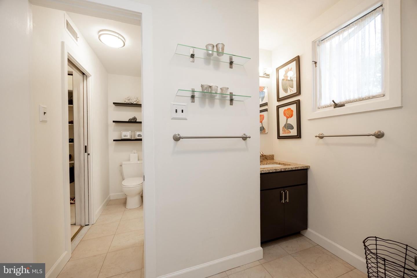 DEVON, Pennsylvania, 19333, United States, 2 Bedrooms Bedrooms, ,3 BathroomsBathrooms,Residential,For Sale,1980248