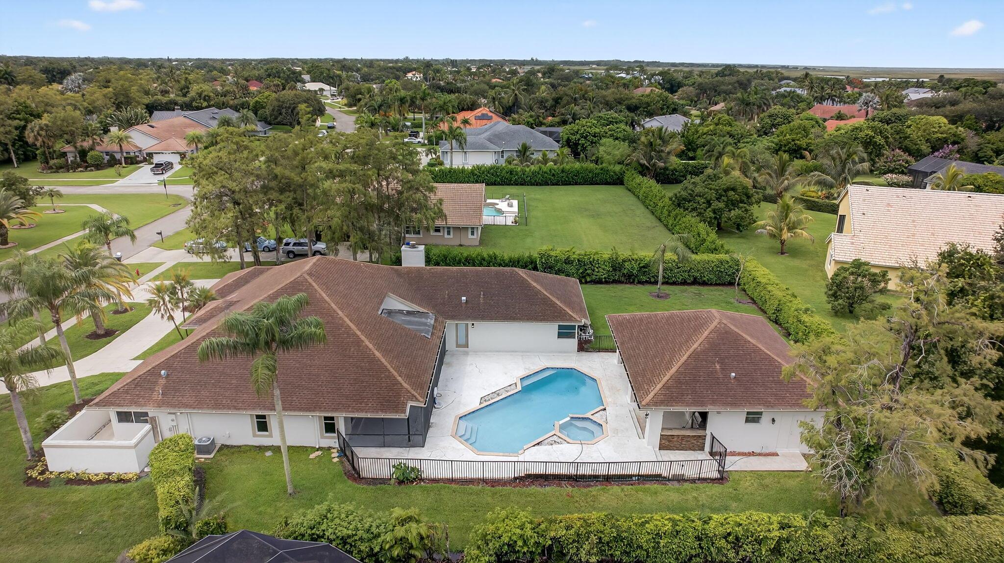 Wellington, Florida, 33414, United States, 5 Bedrooms Bedrooms, ,4 BathroomsBathrooms,Residential,For Sale,1978857