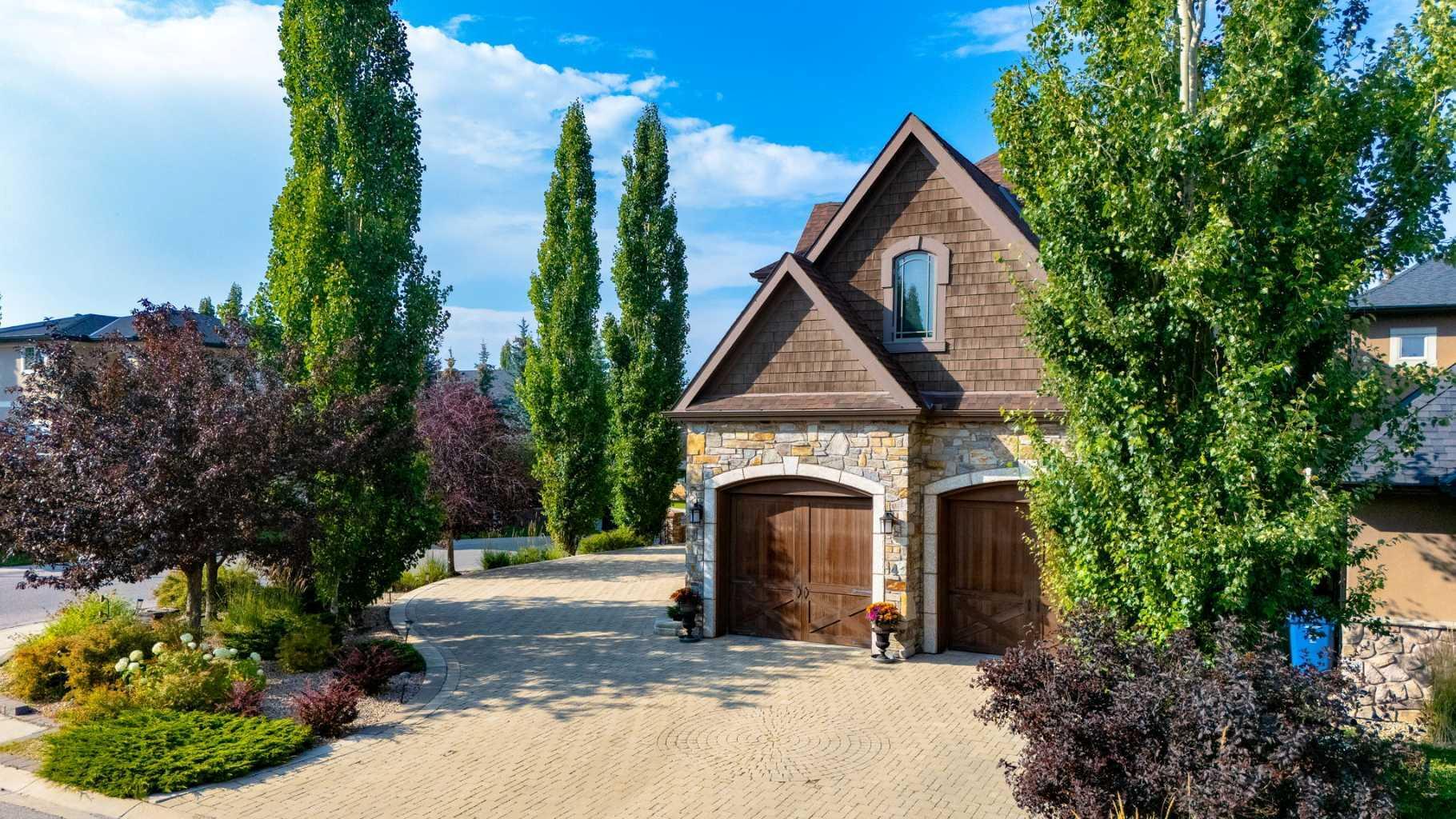 CALGARY, Alberta, T3H 5M3, CA, 5 Bedrooms Bedrooms, ,8 BathroomsBathrooms,Residential,For Sale,1988297