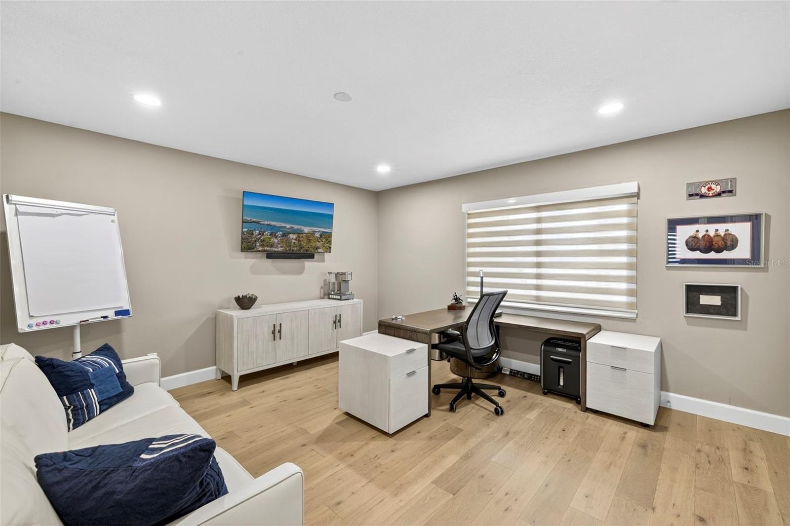 CLEARWATER BEACH, Florida, 33767, United States, 3 Bedrooms Bedrooms, ,3 BathroomsBathrooms,Residential,For Sale,1976812