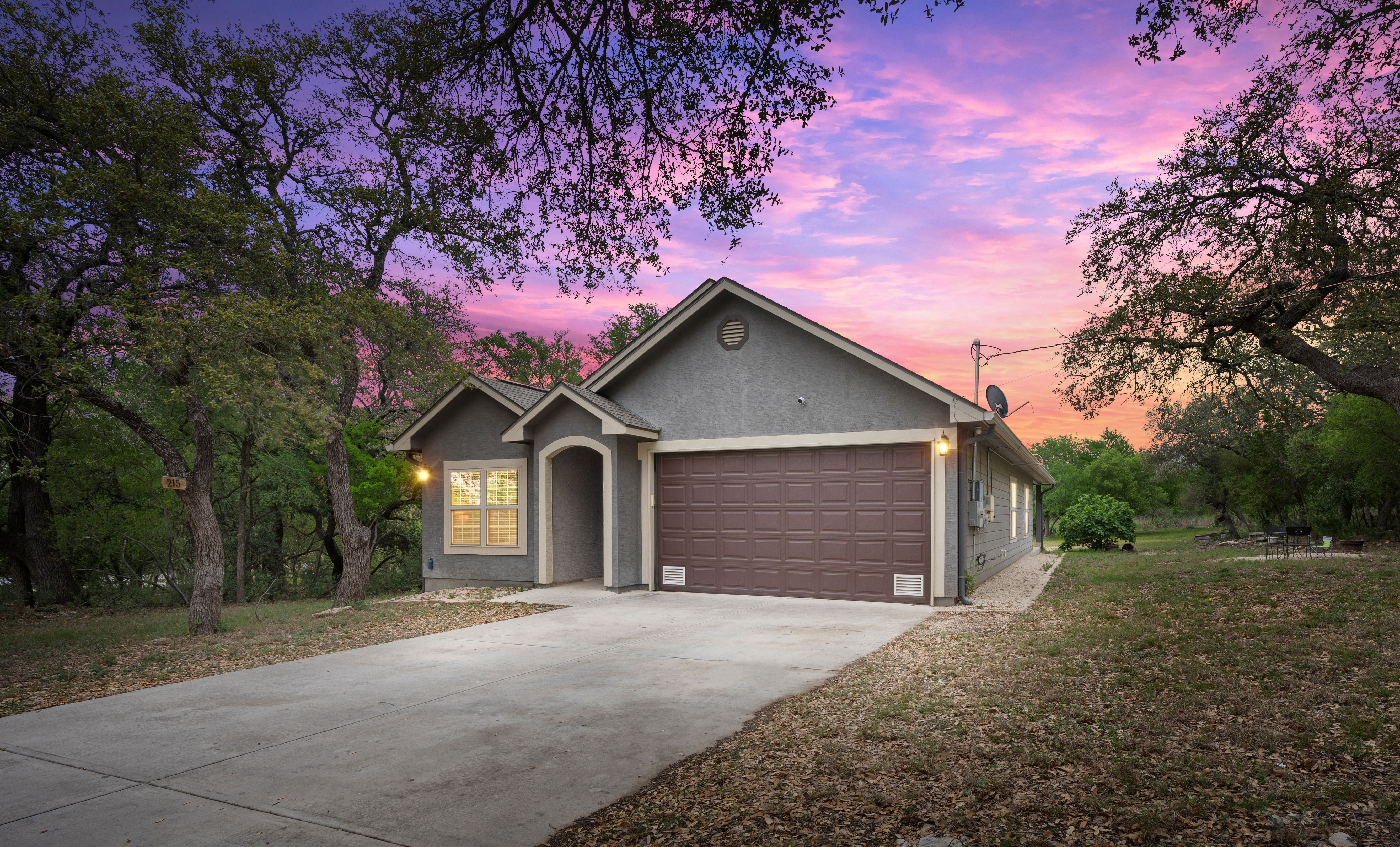  Elevated Living in a Serene Acreage Setting - 物件實景