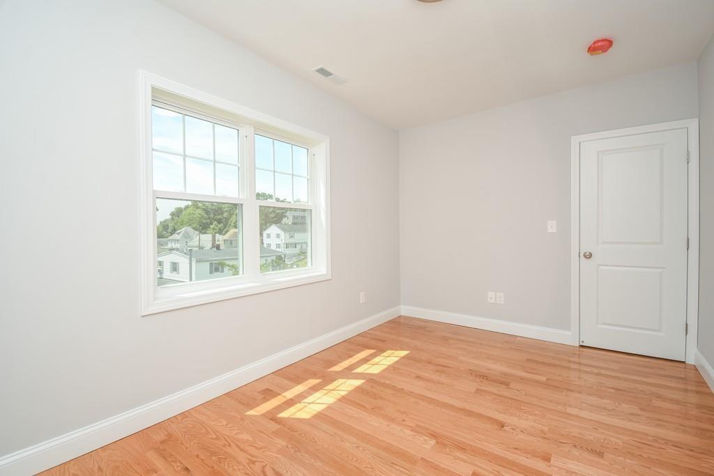 Saugus, Massachusetts, 01906, United States, 4 Bedrooms Bedrooms, ,3 BathroomsBathrooms,Residential,For Sale,1937803