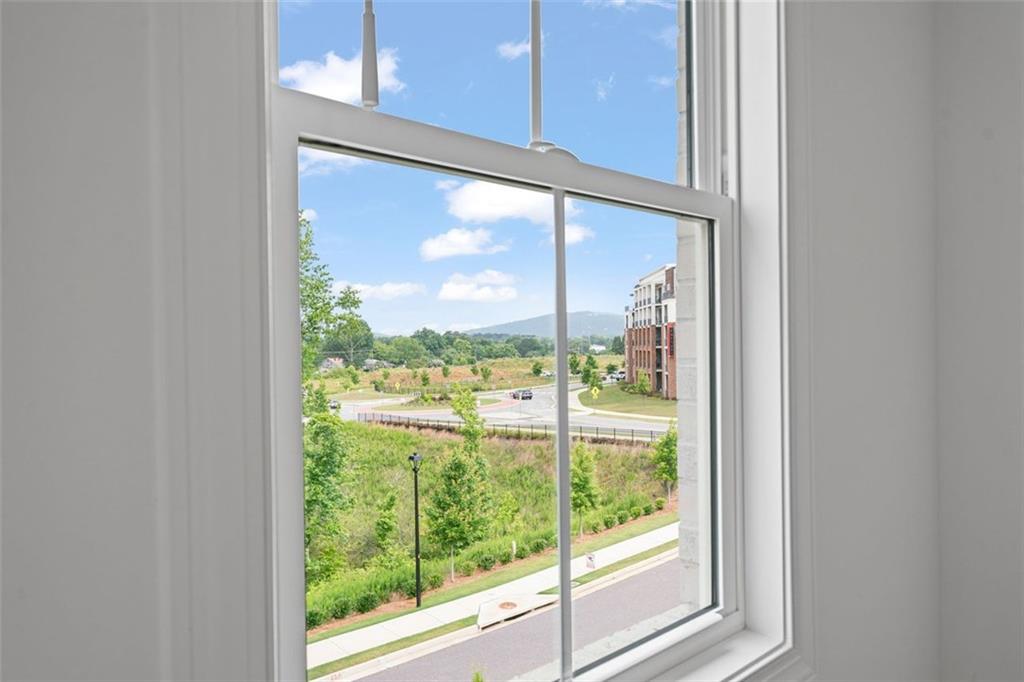 Cumming, Georgia, 30040, United States, 3 Bedrooms Bedrooms, ,4 BathroomsBathrooms,Residential,For Sale,1929087