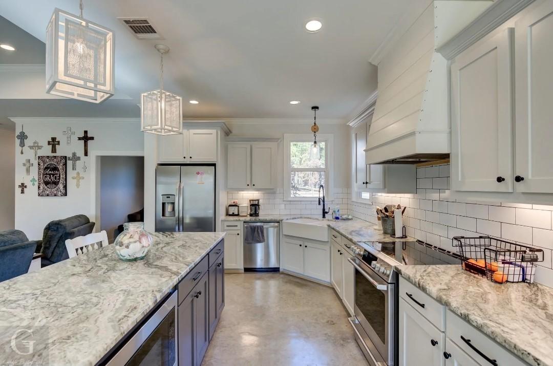 Frierson, Louisiana, 71027, United States, 5 Bedrooms Bedrooms, ,3 BathroomsBathrooms,Residential,For Sale,1992763