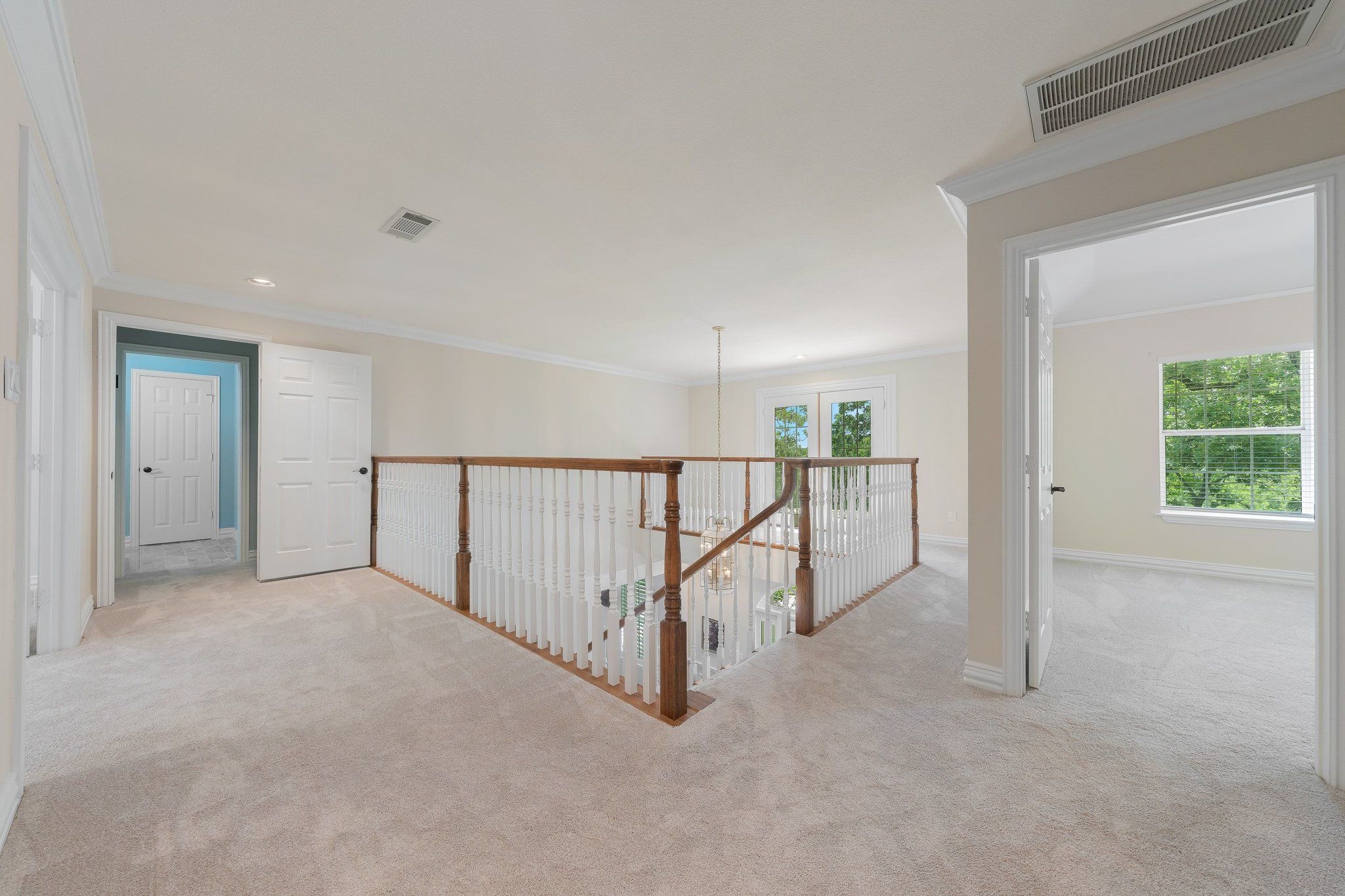  Hilltop Luxury in Monticello with Panoramic Views & Outdoor Amenities - 物件實景