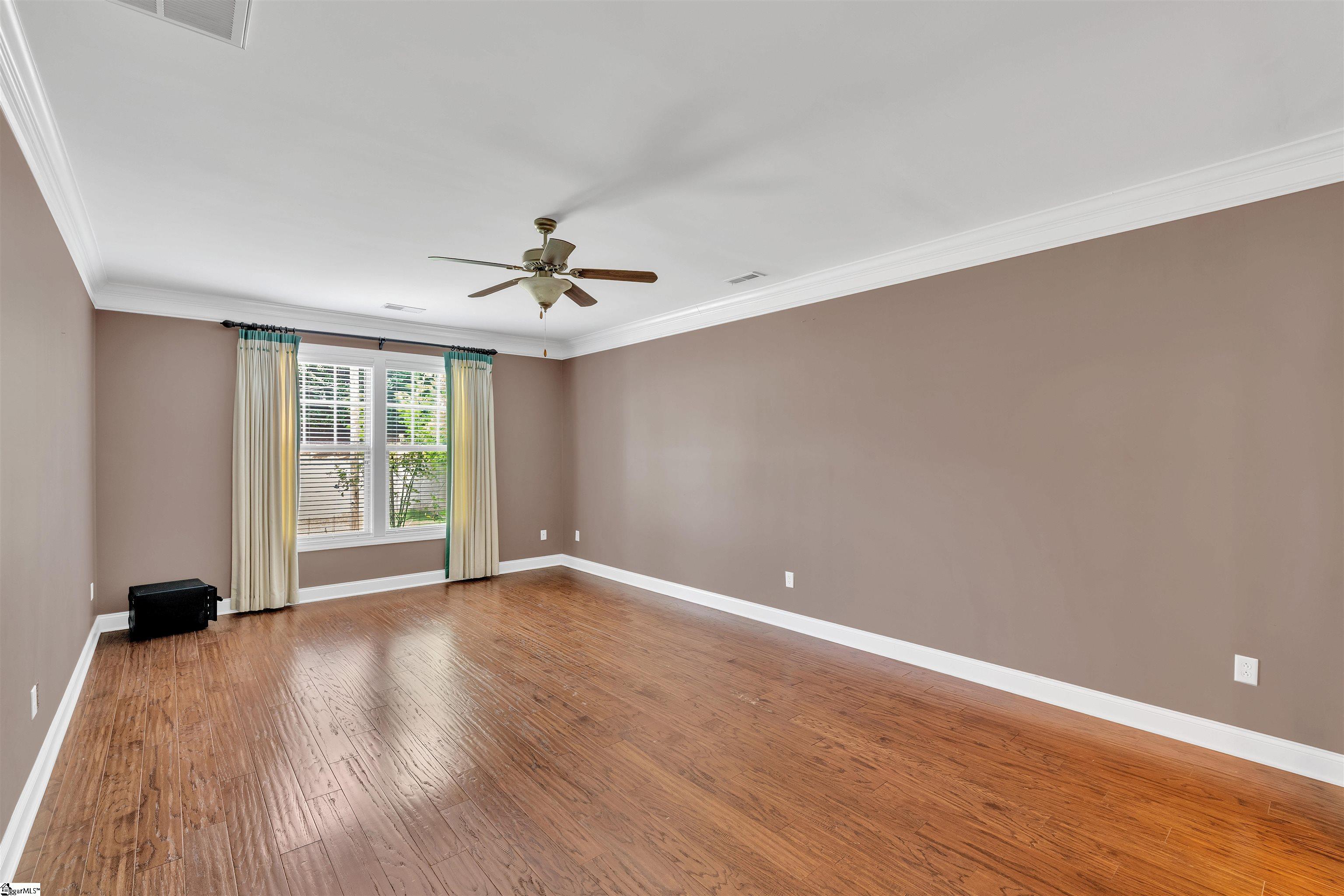 Greenville, South Carolina, 29615, United States, 5 Bedrooms Bedrooms, ,4 BathroomsBathrooms,Residential,For Sale,1827881