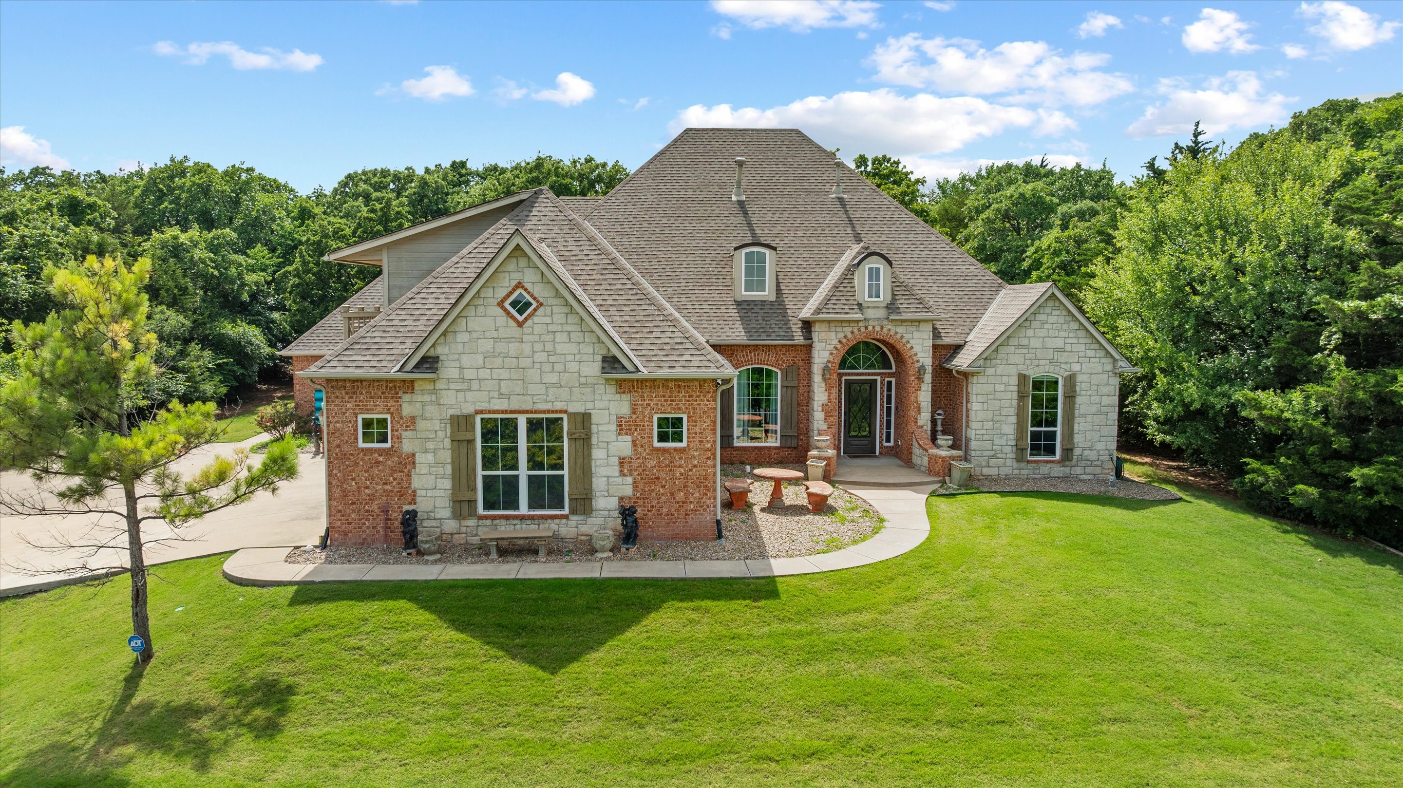  6405 Valley Ridge Drive, Edmond, OK 73034 - 物件實景