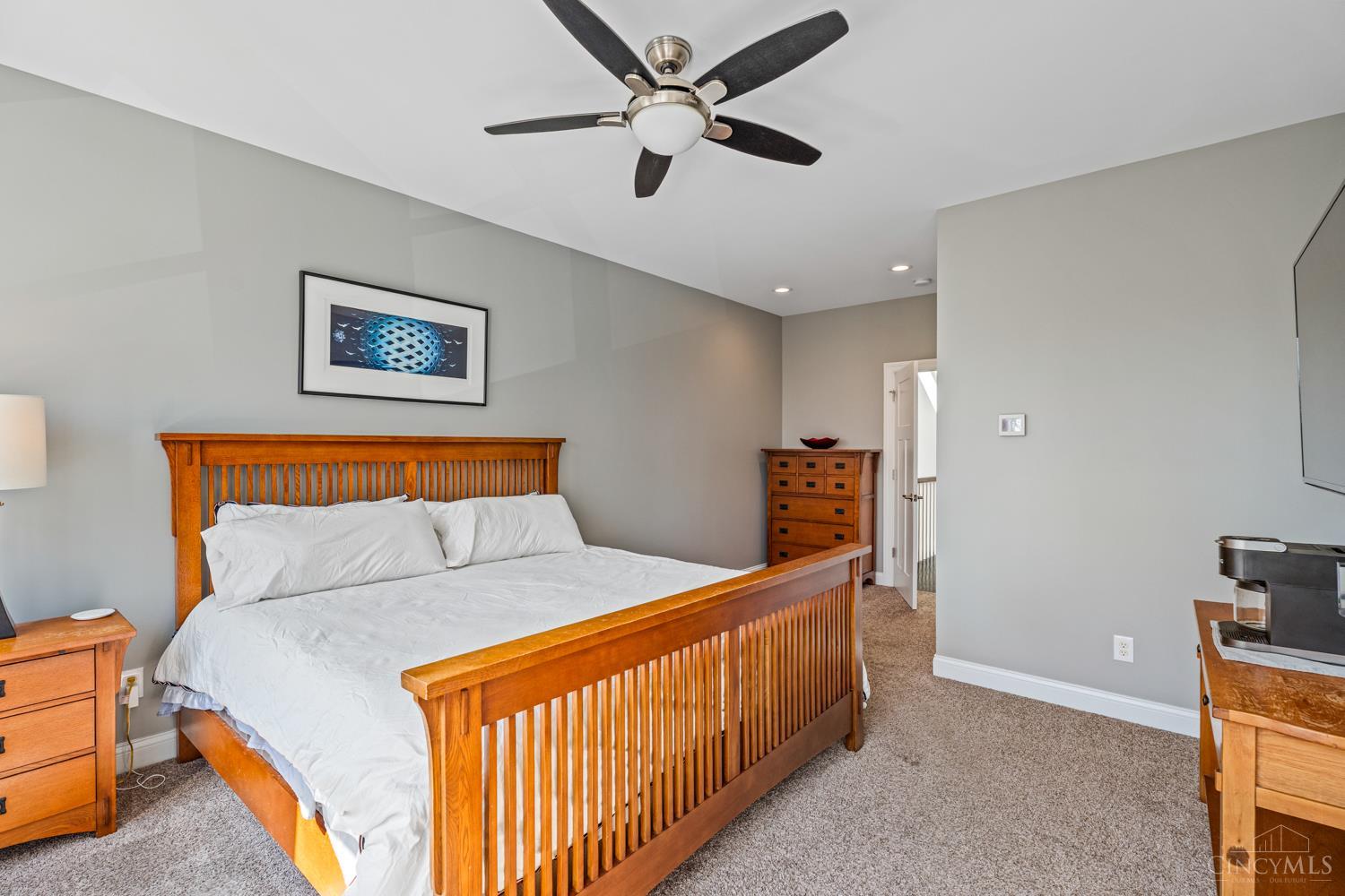 Cincinnati, Ohio, 45202, United States, 3 Bedrooms Bedrooms, ,4 BathroomsBathrooms,Residential,For Sale,1968931