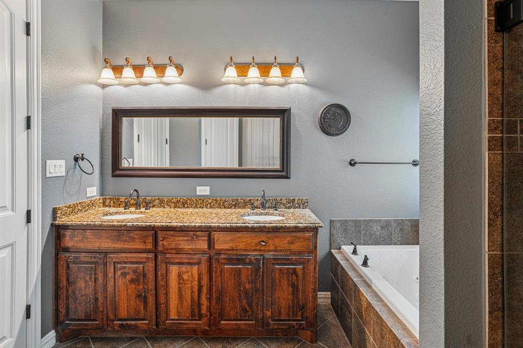 Flower Mound, Texas, 75022, United States, 5 Bedrooms Bedrooms, ,4 BathroomsBathrooms,Residential,For Sale,1991112