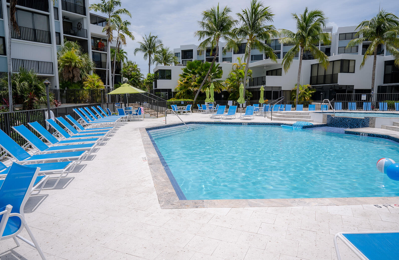 KEY LARGO, Florida, 33037, United States, 2 Bedrooms Bedrooms, ,2 BathroomsBathrooms,Residential,For Sale,1891316
