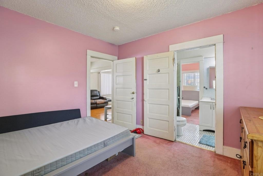 Los Angeles, California, 90038, United States, 3 Bedrooms Bedrooms, ,2 BathroomsBathrooms,Residential,For Sale,1925256