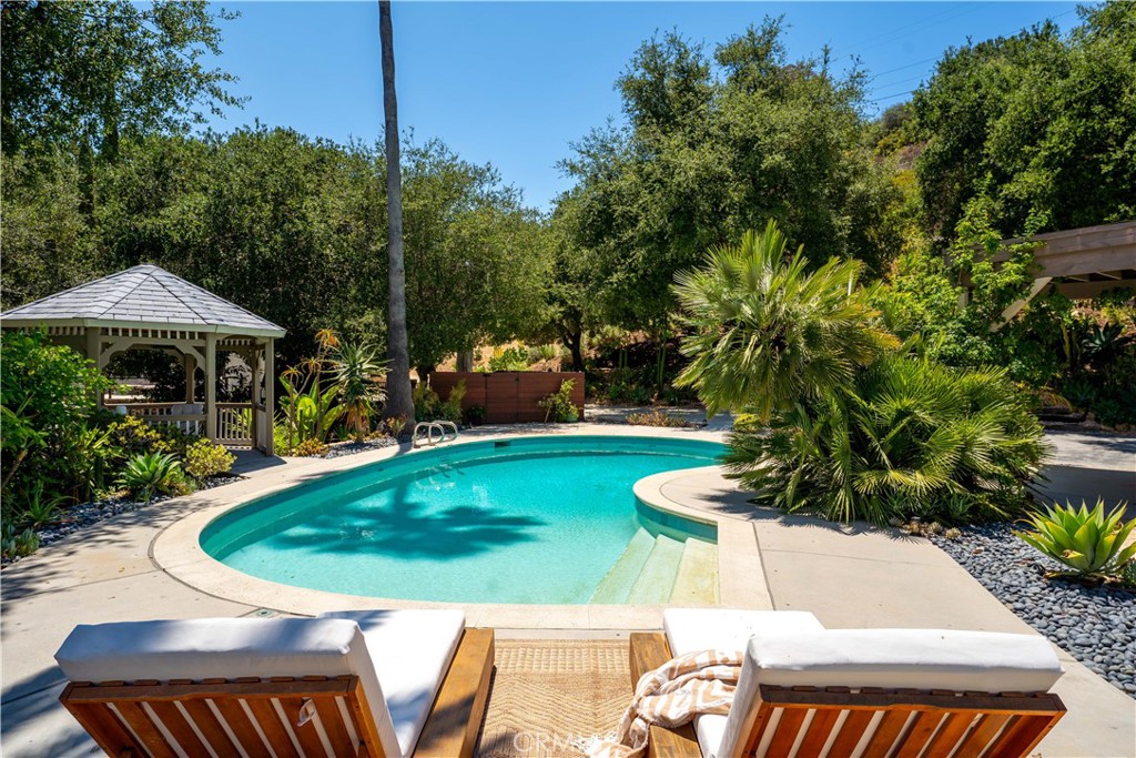 Calabasas, California, 91302, United States, 4 Bedrooms Bedrooms, ,3 BathroomsBathrooms,Residential,For Sale,1890282