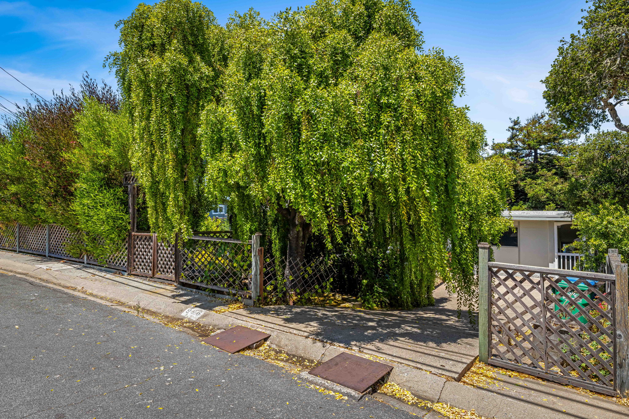 Del Rey Oaks, California, 93940, United States, 4 Bedrooms Bedrooms, ,2 BathroomsBathrooms,Residential,For Sale,1899502