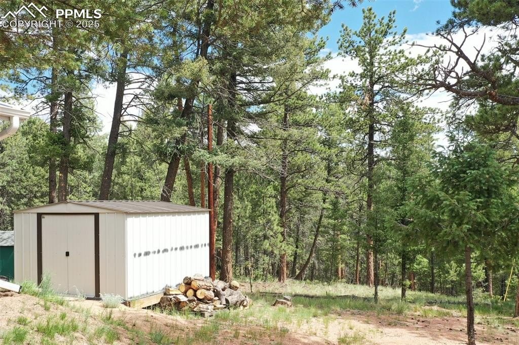 Florissant, Colorado, 80816, United States, 3 Bedrooms Bedrooms, ,2 BathroomsBathrooms,Residential,For Sale,1882650