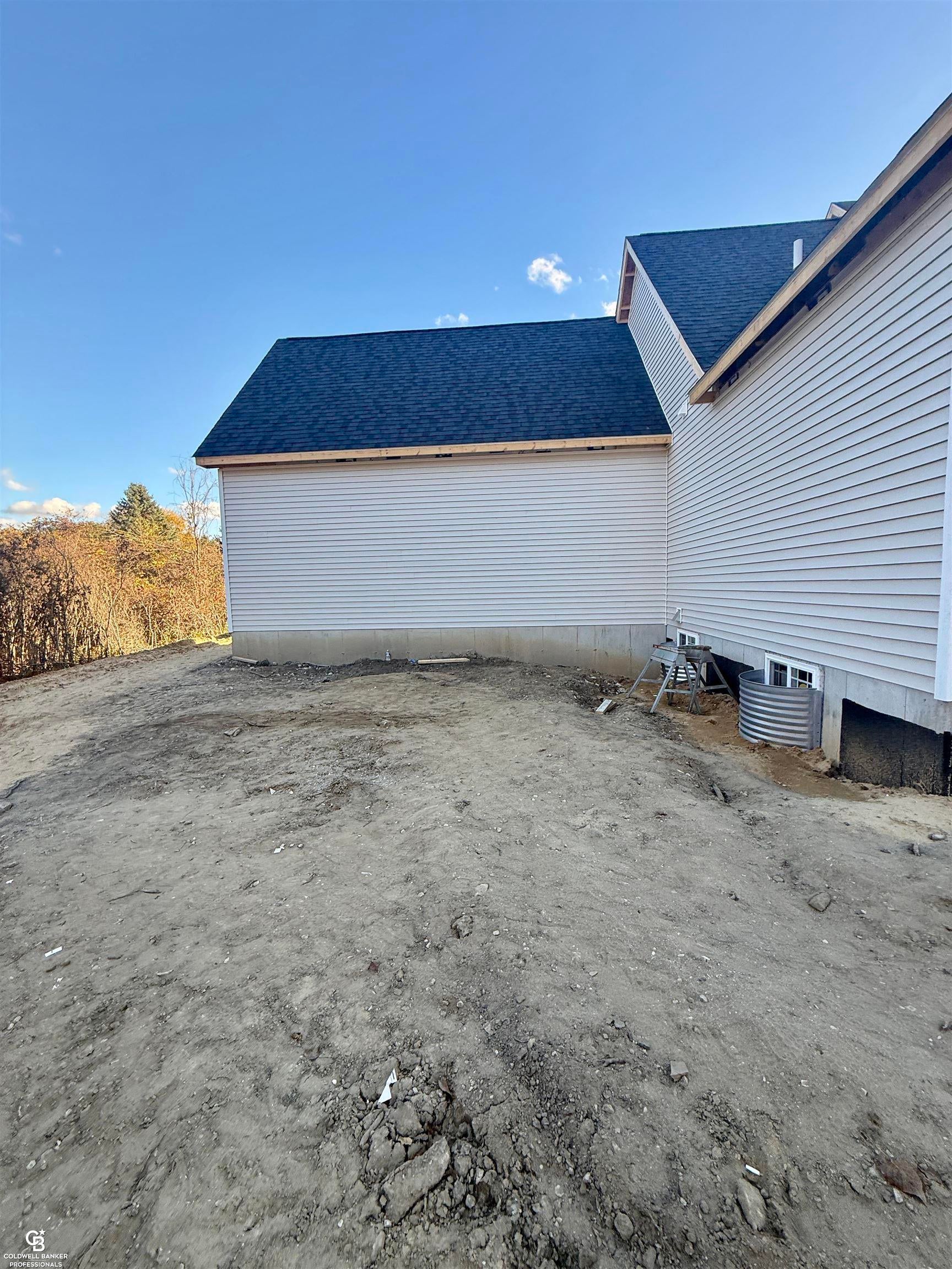 Saint Clair, Michigan, 48079, United States, 5 Bedrooms Bedrooms, ,3 BathroomsBathrooms,Residential,For Sale,1868315