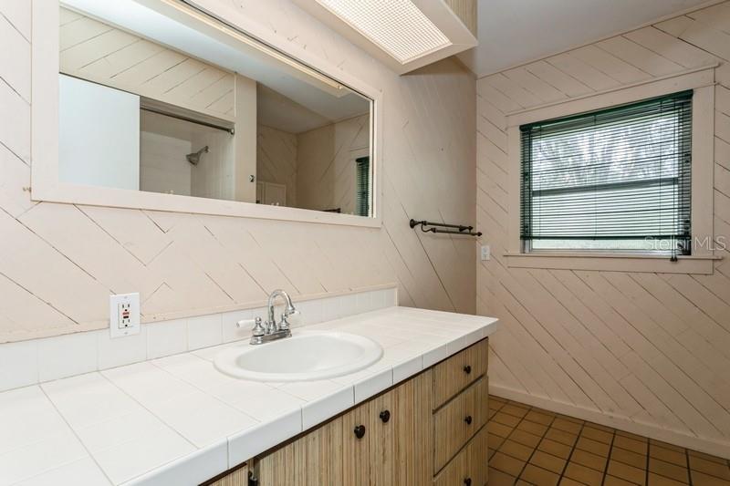 Dunedin, Florida, 34698, United States, 3 Bedrooms Bedrooms, ,2 BathroomsBathrooms,Residential,For Sale,1857306