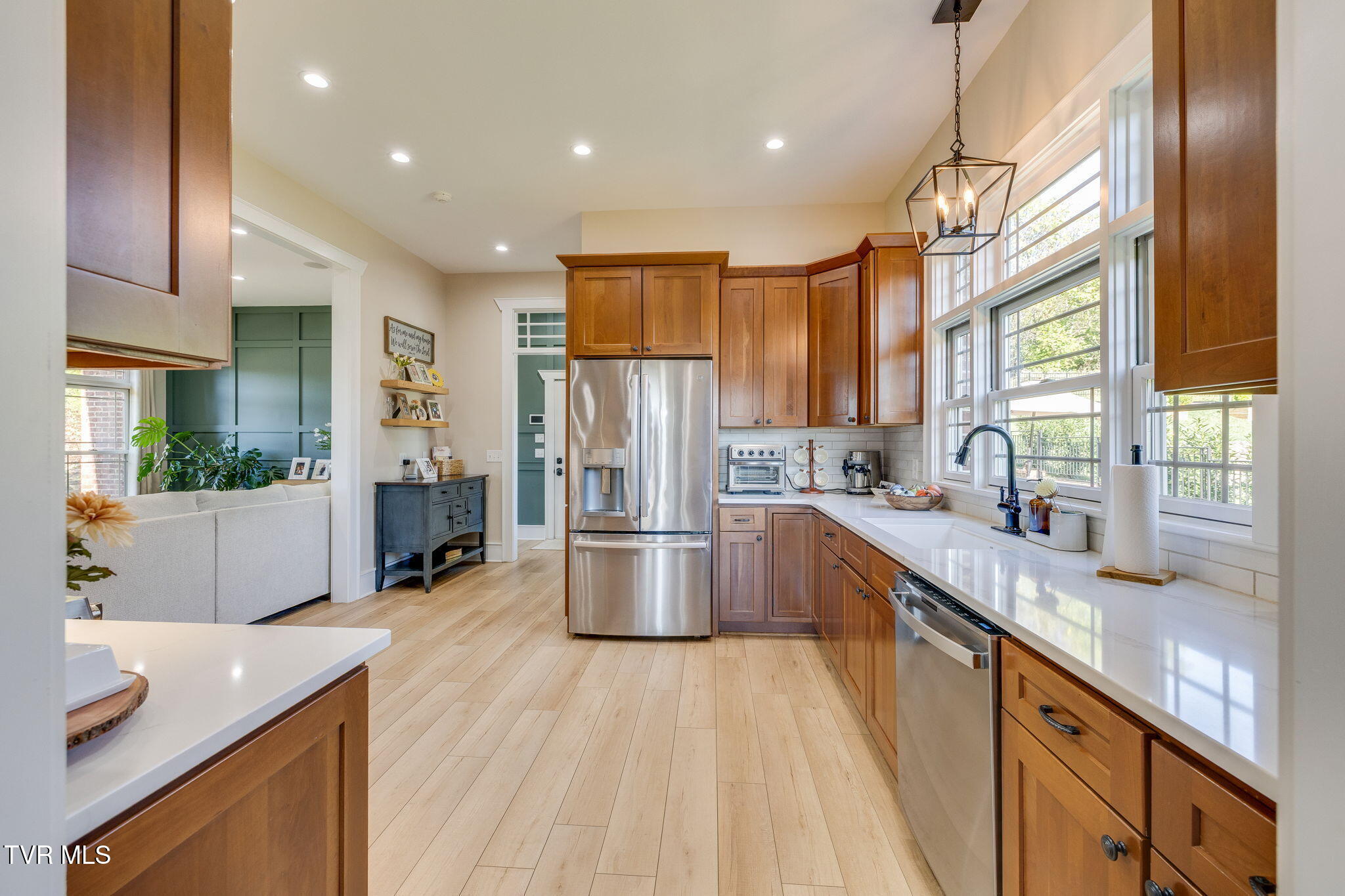 Kingsport, Tennessee, 37664, United States, 5 Bedrooms Bedrooms, ,5 BathroomsBathrooms,Residential,For Sale,1982177