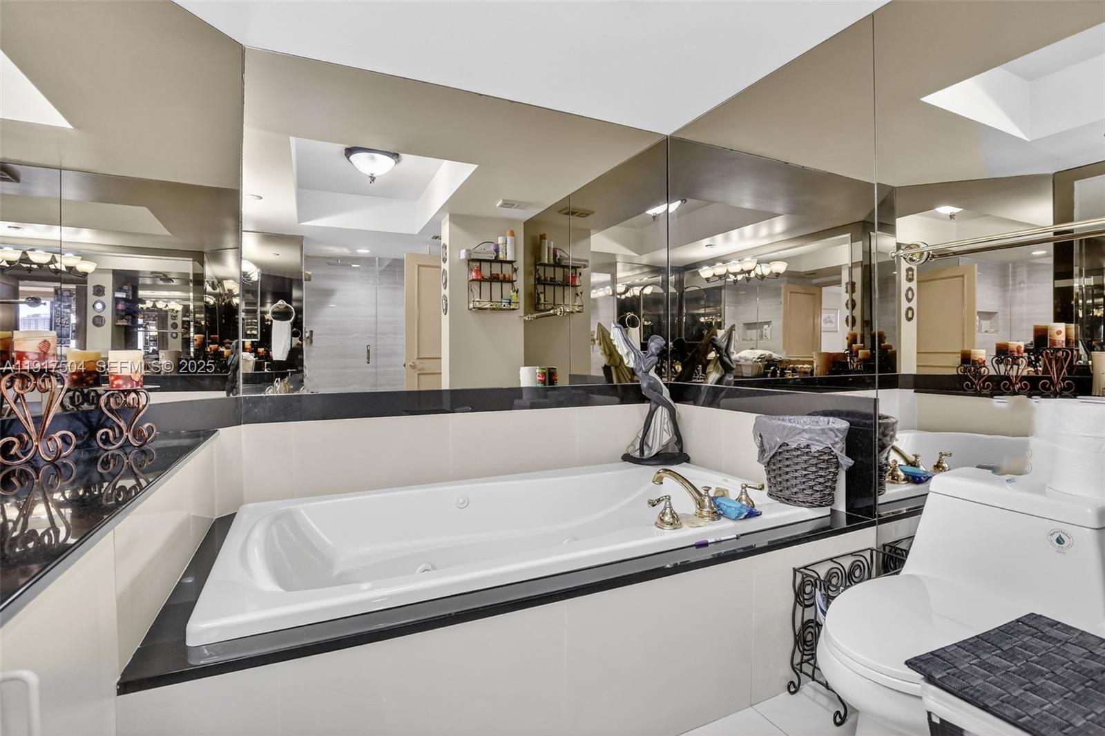 Aventura, Florida, 33160, United States, 3 Bedrooms Bedrooms, ,3 BathroomsBathrooms,Residential,For Sale,1997076