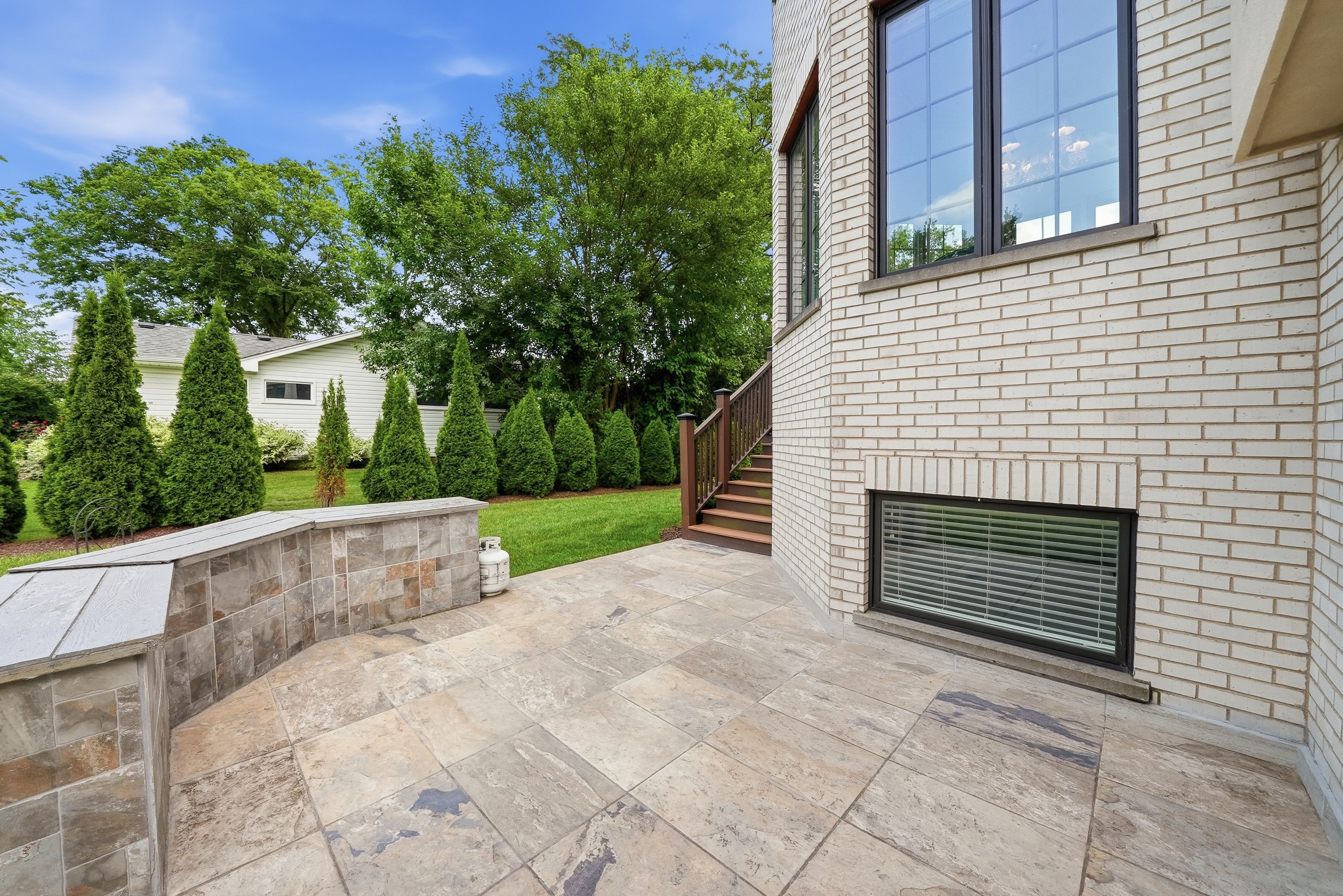  Perfectly Positioned in the Prestigious Golfview Hills Community of Hinsdale - 物件實景