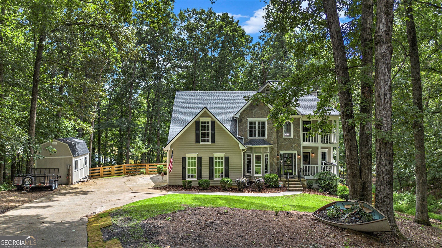 Flowery Branch, Georgia, 30542, United States, 5 Bedrooms Bedrooms, ,4 BathroomsBathrooms,Residential,For Sale,1914640