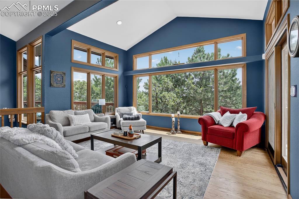 Colorado Springs, Colorado, 80906, United States, 4 Bedrooms Bedrooms, ,4 BathroomsBathrooms,Residential,For Sale,1906884