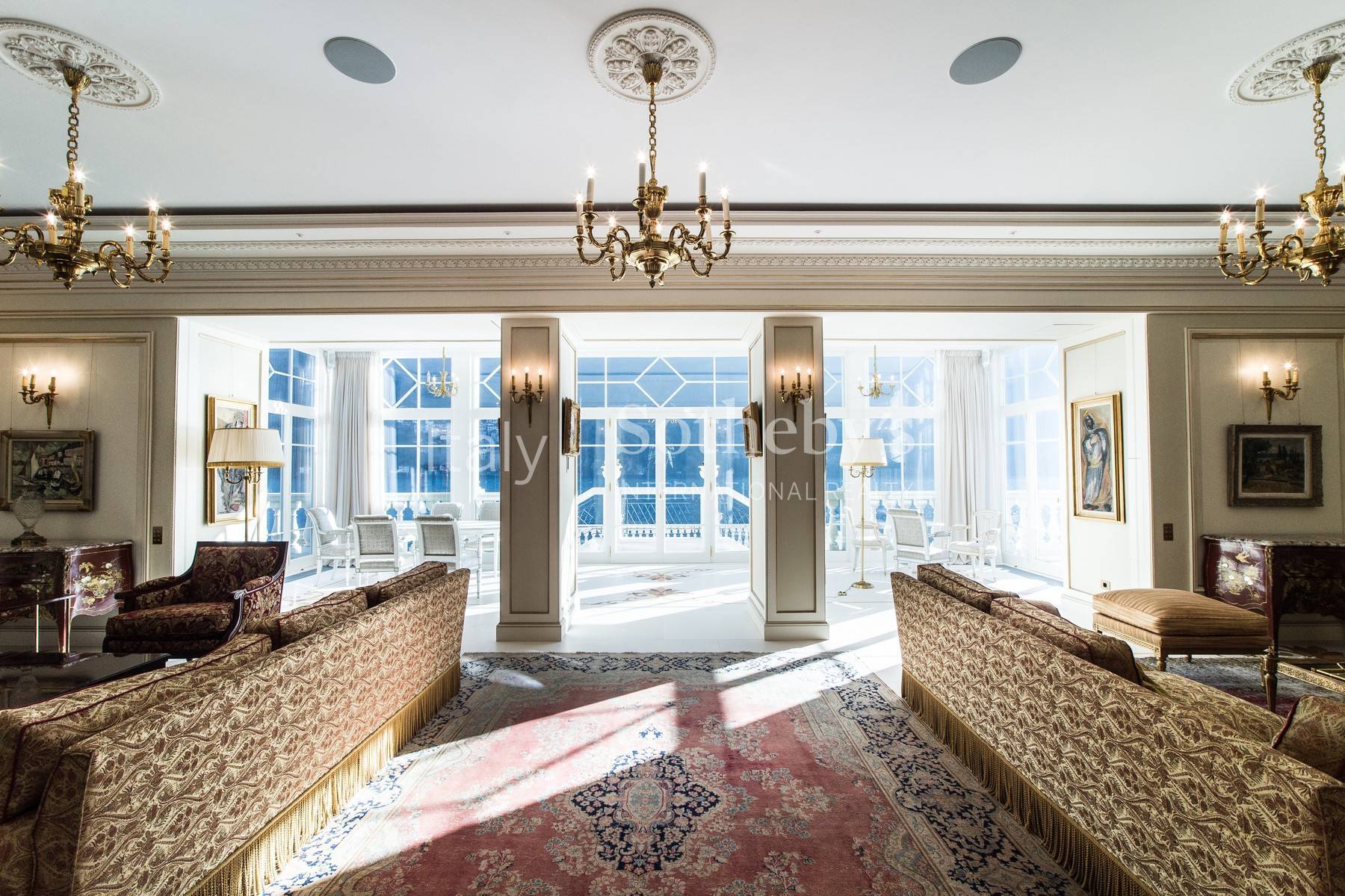  Gorgeous lakefront trophy estate - 物件實景
