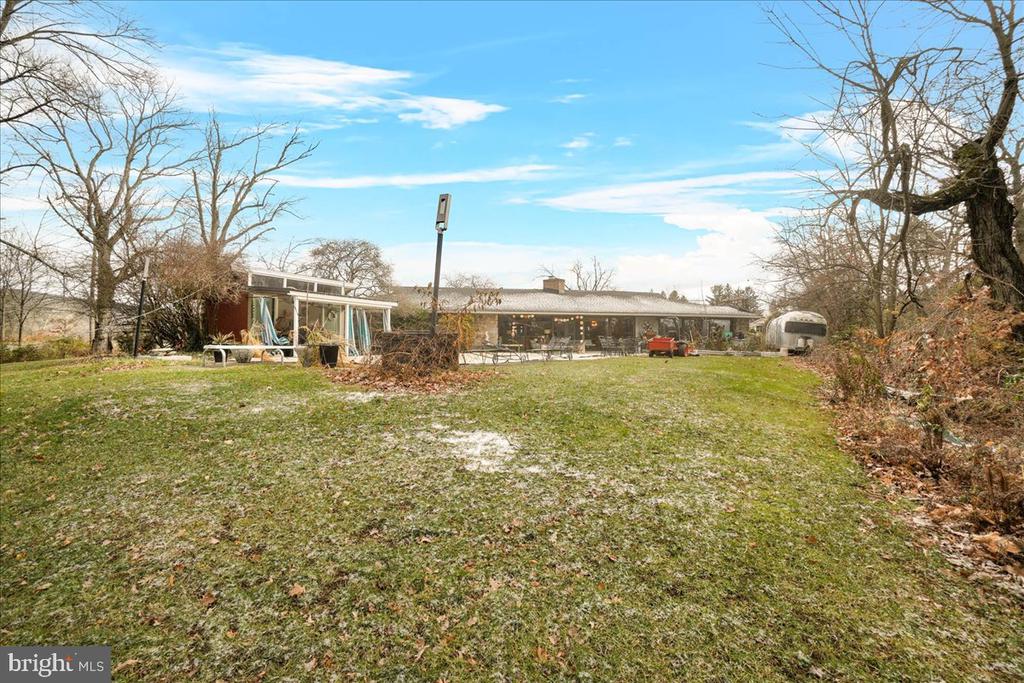 Fayetteville, Pennsylvania, 17222, United States, 3 Bedrooms Bedrooms, ,2 BathroomsBathrooms,Residential,For Sale,1928421