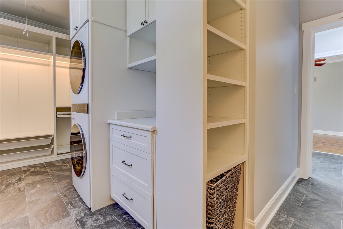 Memphis, Tennessee, 38111, United States, 4 Bedrooms Bedrooms, ,3 BathroomsBathrooms,Residential,For Sale,1974994