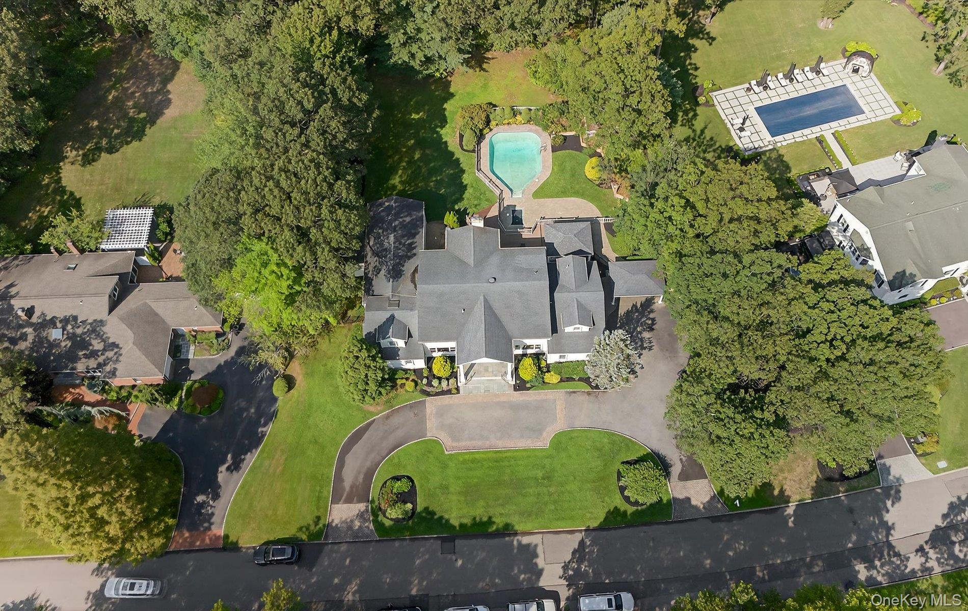 Woodbury, New York, 11797, United States, 5 Bedrooms Bedrooms, ,6 BathroomsBathrooms,Residential,For Sale,1918098
