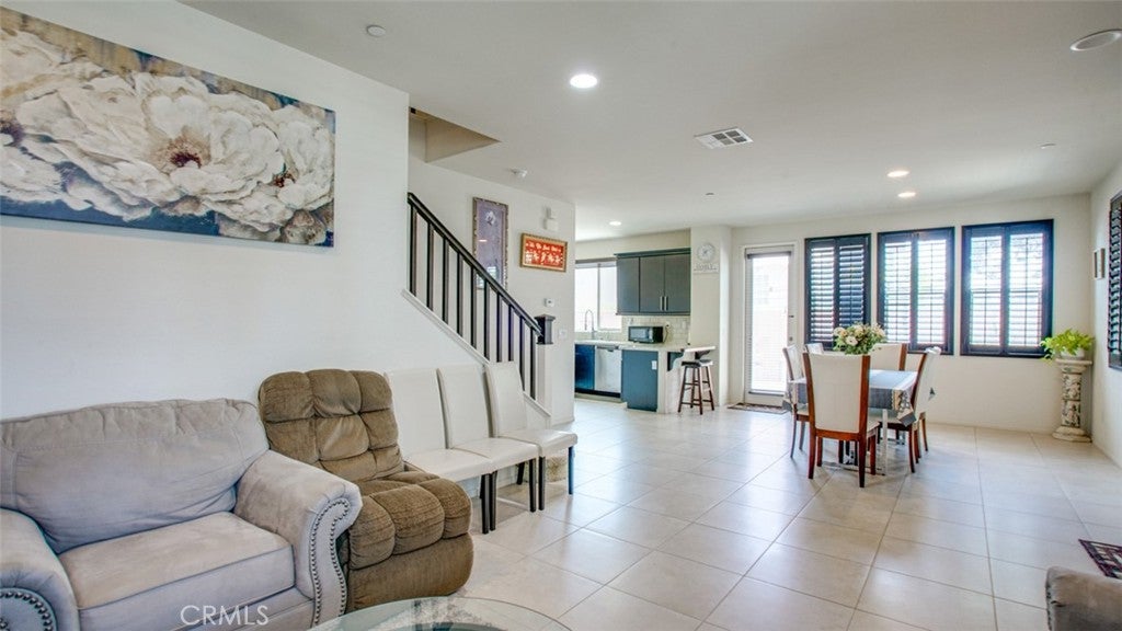Santa Ana, California, 92703, United States, 4 Bedrooms Bedrooms, ,3 BathroomsBathrooms,Residential,For Sale,1793087